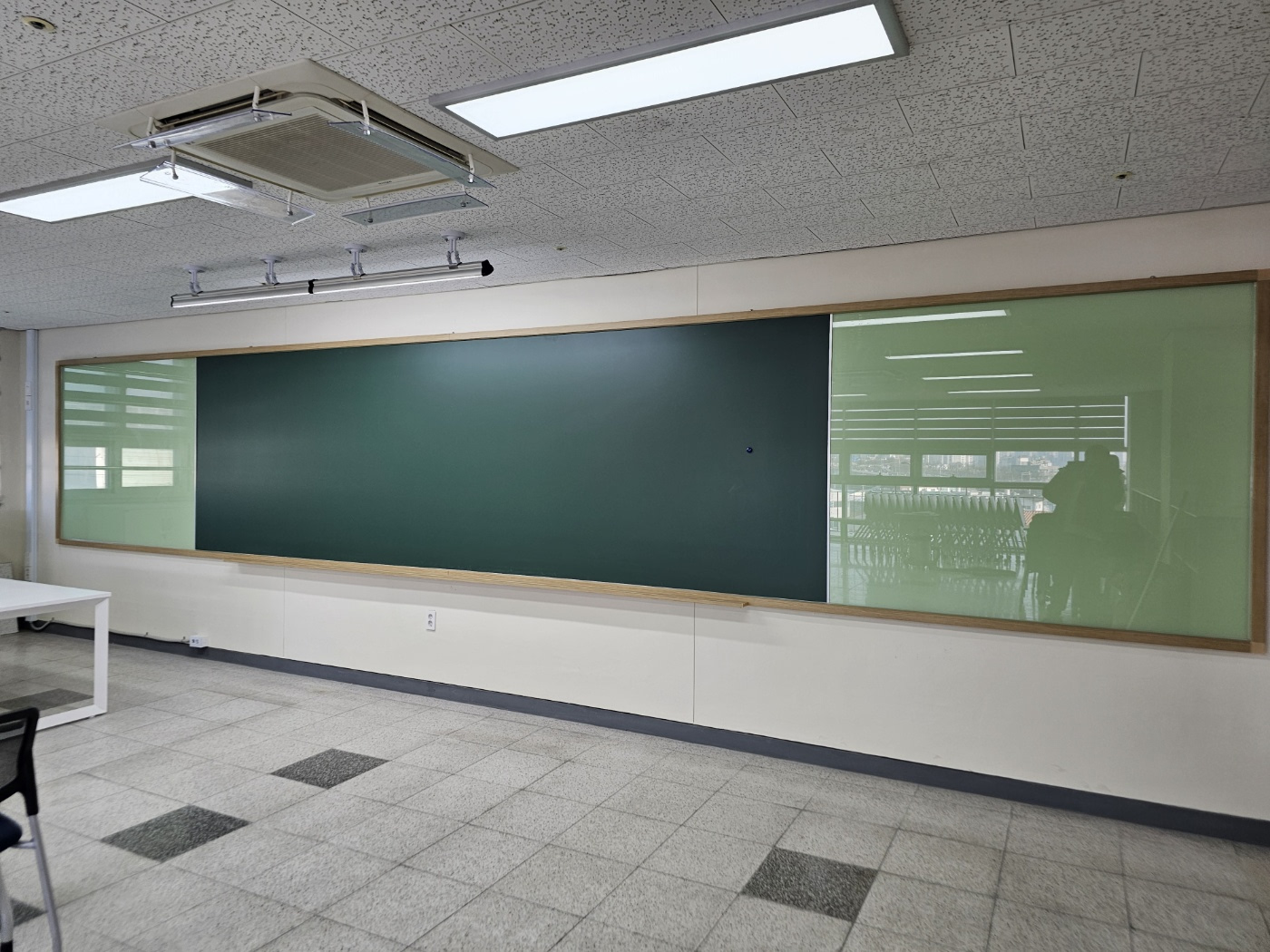 B20 그린법랑칠판(분필용)+양사이드 칼라유리보드(민트그린)