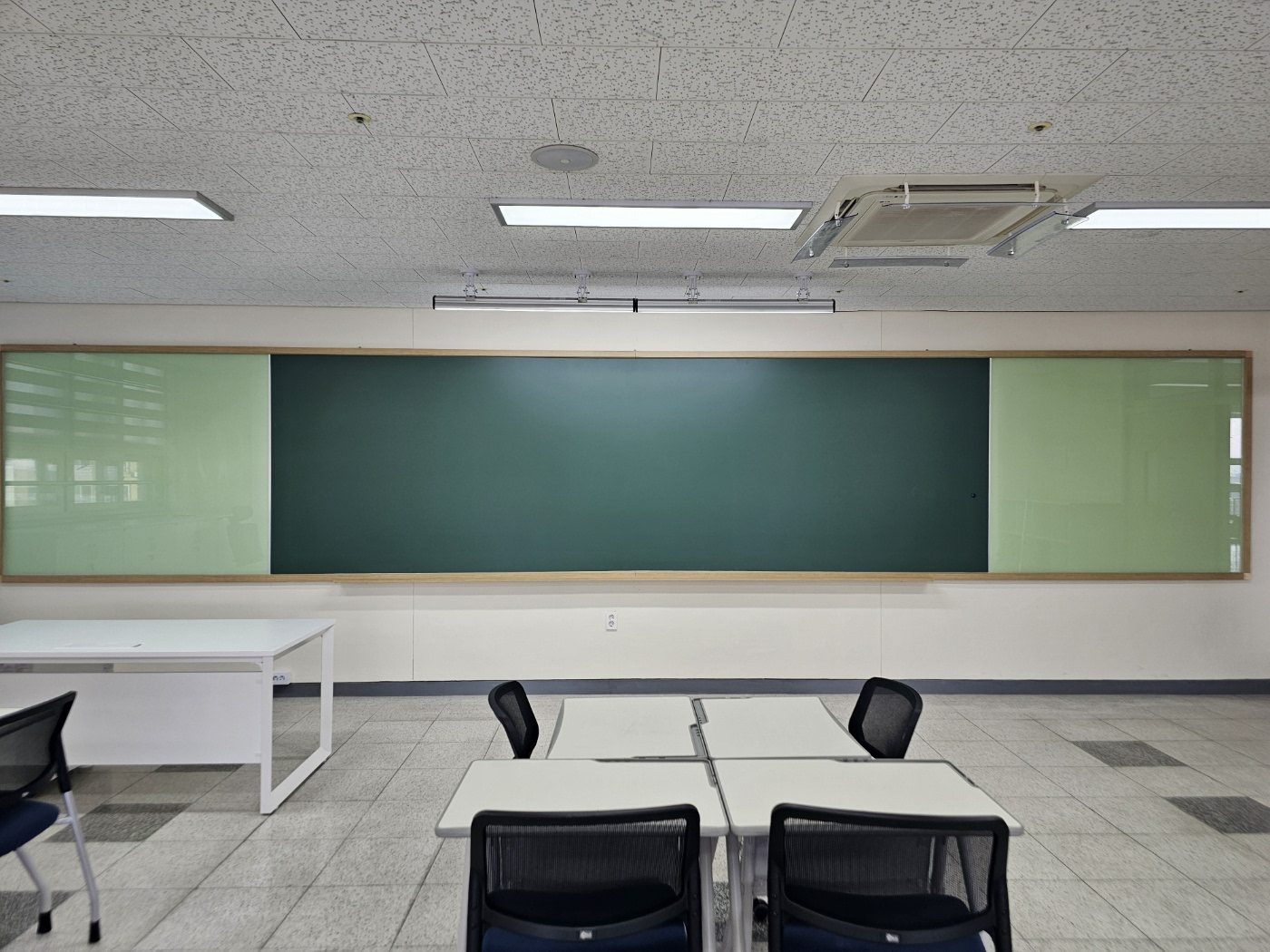 B20 그린법랑칠판(분필용)+양사이드 칼라유리보드(민트그린)