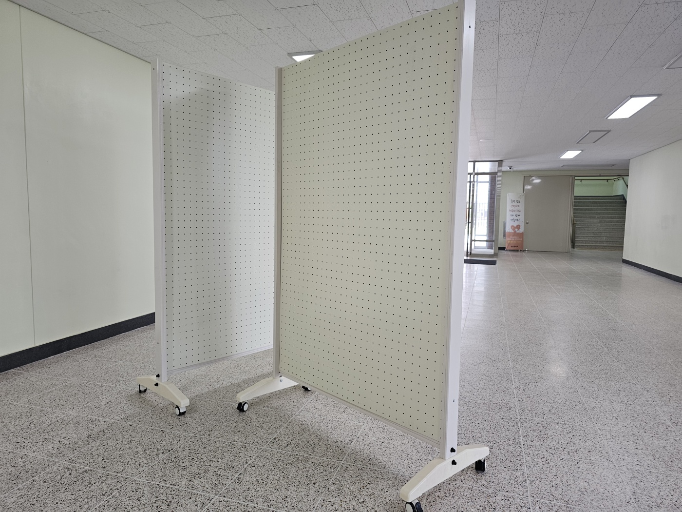 GE-26 이동식양면타공게시판 색상: 아이보리